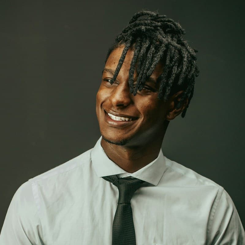 Portrait de Tunde Adeyemi